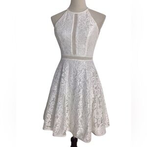 XSCAPE Floral White Lace Halter Cocktail Party Dress Size 2